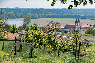 Kloster Au am Inn Au am Inn vom Stampfl aus