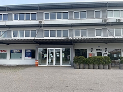 KFZ-Zulassung und Führerscheinstelle an der Nordtangente KFZ-Zulassung und Führerscheinstelle an der Nordtangente