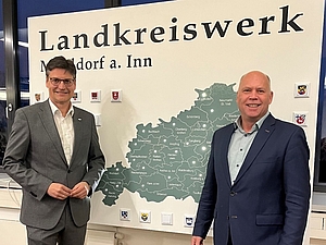 Verwaltungsratsvorsitzender Max Heimerl (links) und der stellvertretende Verwaltungsratsvorsitzende Rainer Greilmeier.