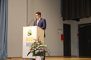 Herr Landrat Max Heimerl bei der Ansprache