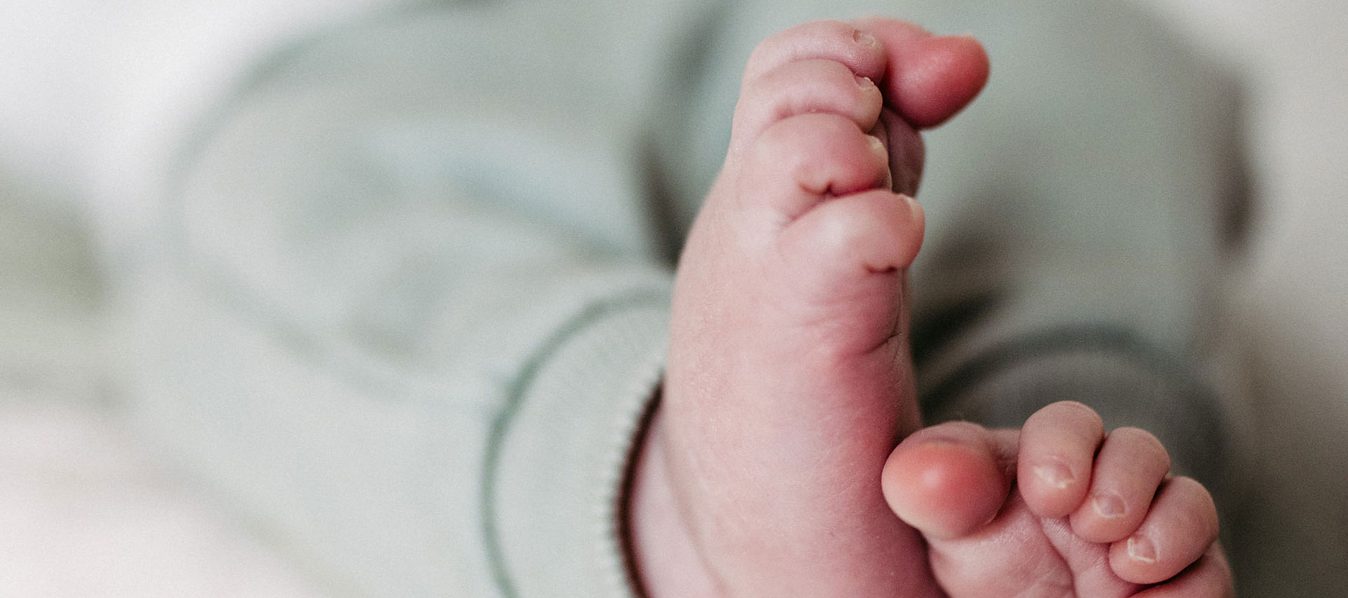 Füße eines Säuglings