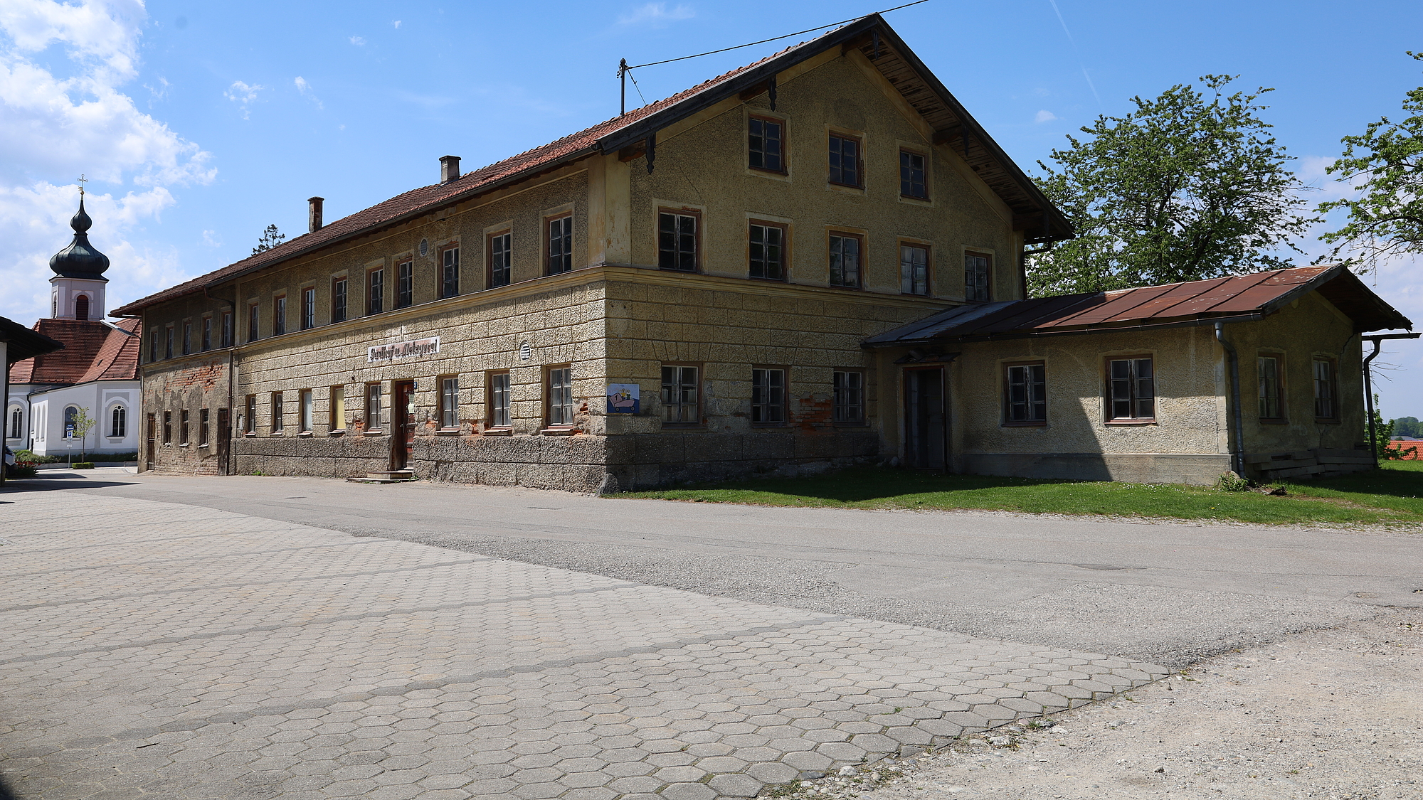 Gebäude