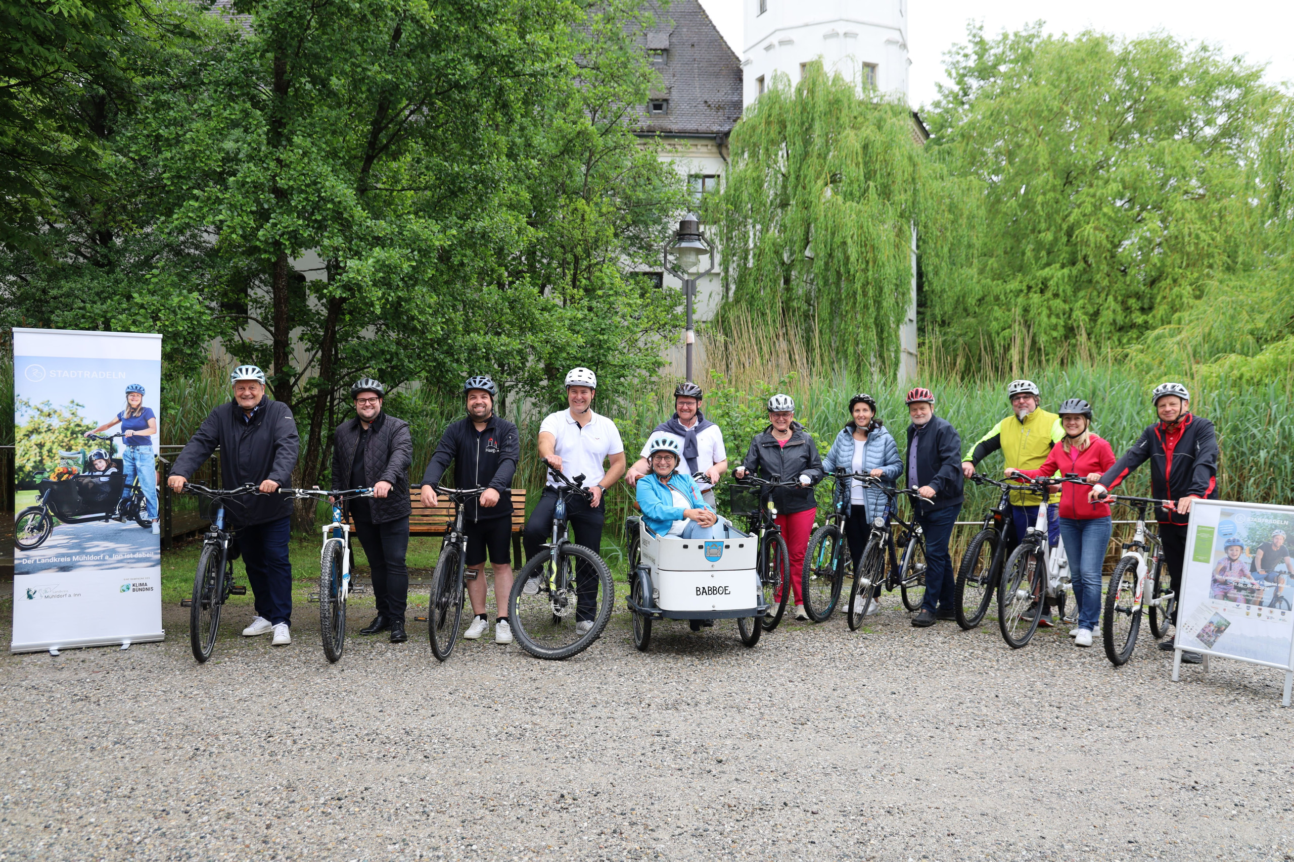 Gruppenbild der Teilnehmerinnen und Teilnehmer